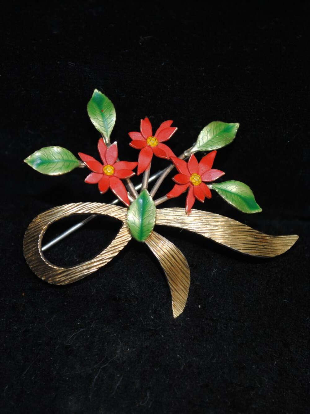 Vintage Krementz Poinsettia Flowers Enamel Brooch